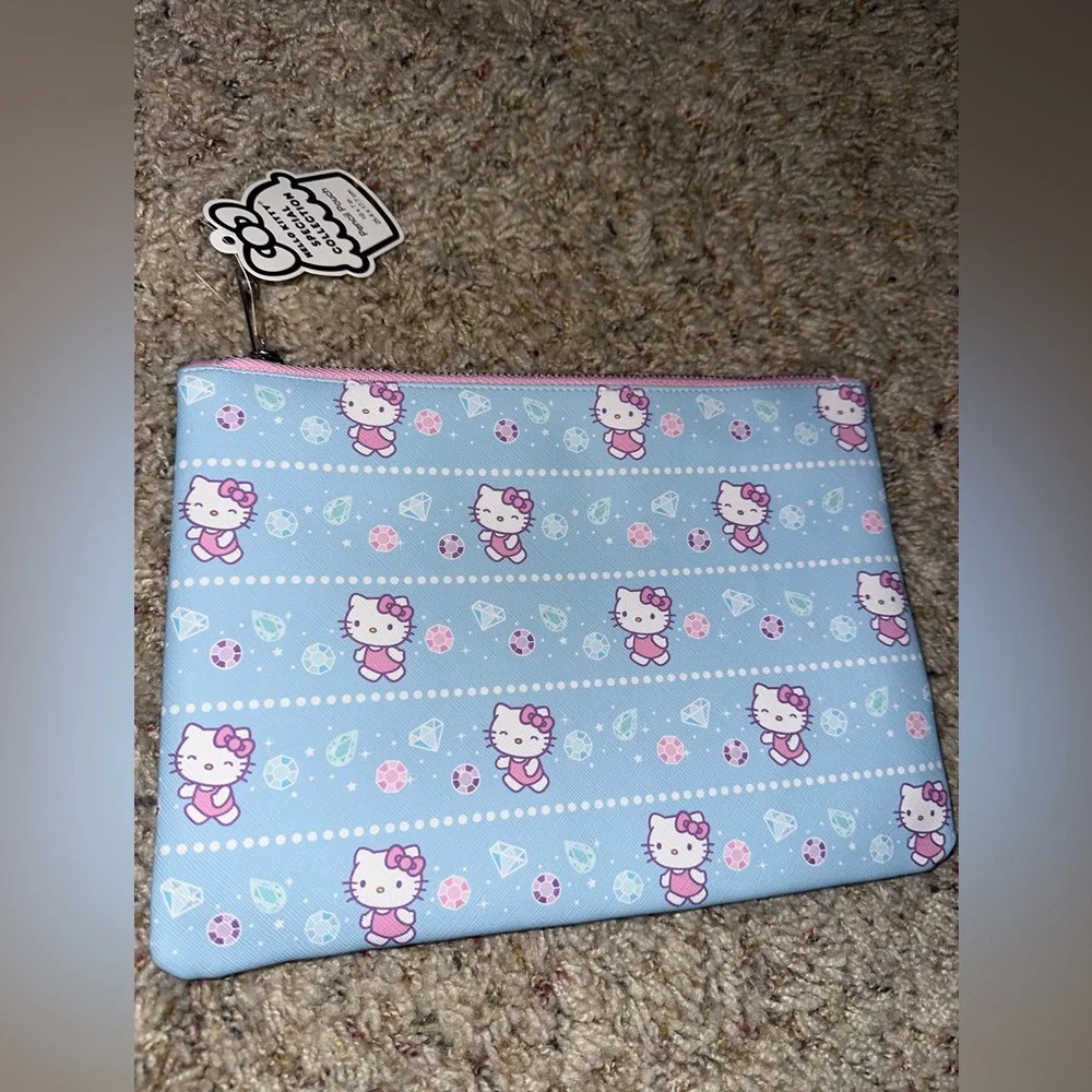 Hello kitty pencils case 🩵🤍🩷✨ baby blue